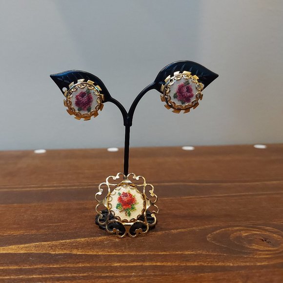 Vintage Flower Cross Stitch Brooch & Earrings Set - Picture 1 of 8